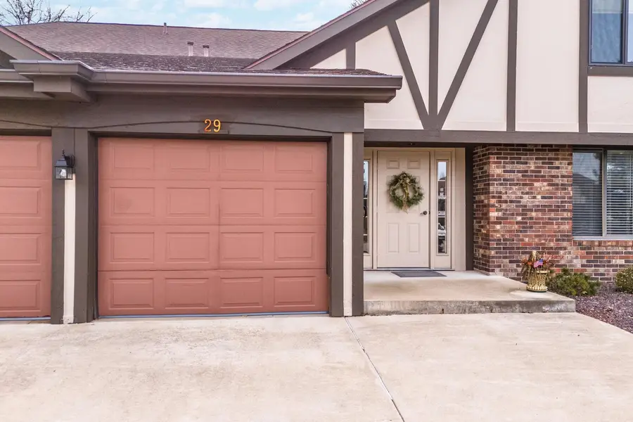 29 Brandywine Court, Bloomington, IL 61704 - Image #2