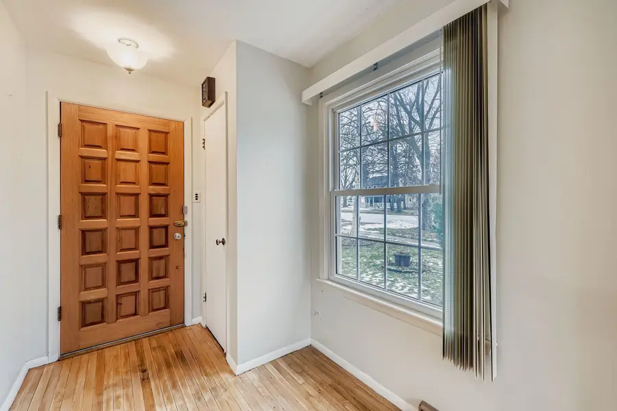 2107 Kirchoff Road, Rolling Meadows, IL 60008 - Image #2