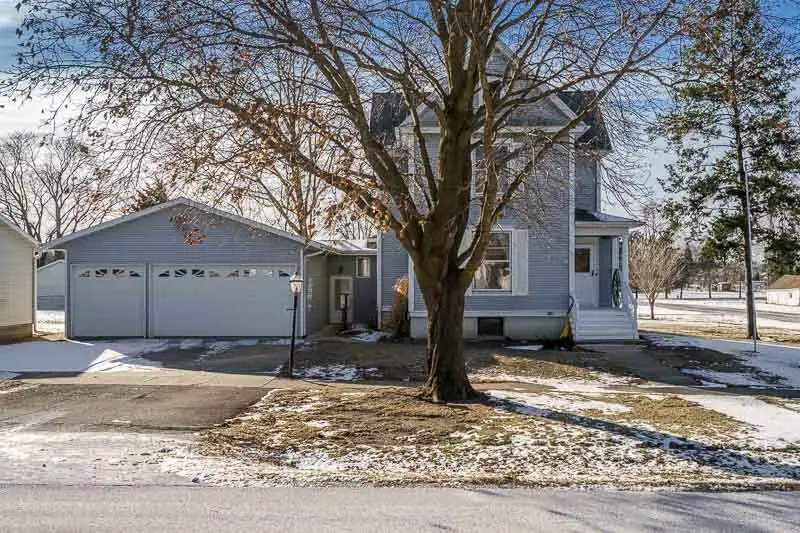 202 E Chicago Avenue, Davis Junction, IL 61020 - #2