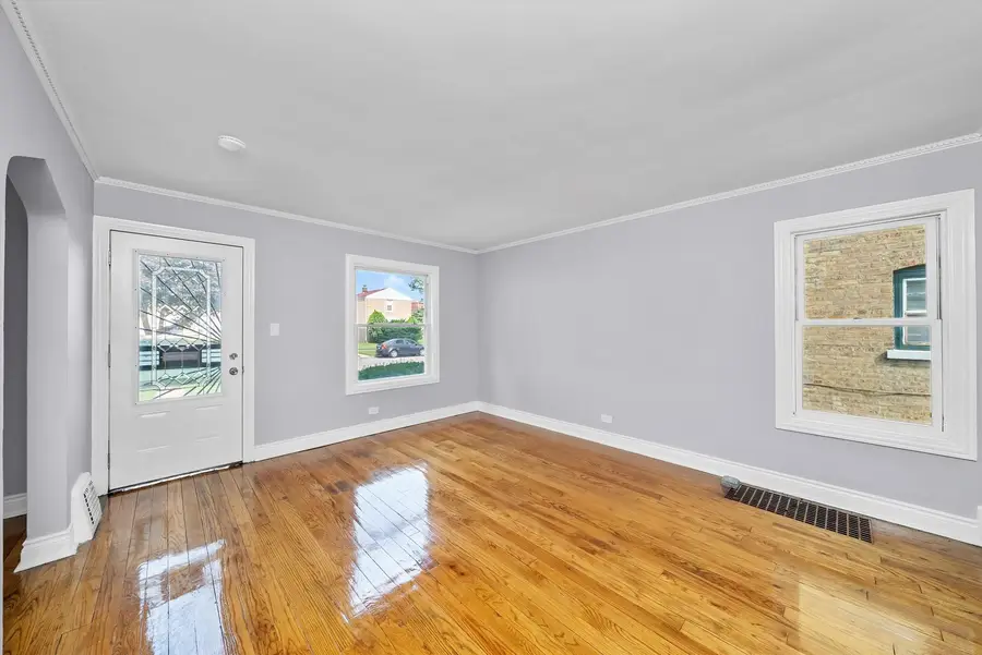 307 Geneva Avenue, Bellwood, IL 60104 - Image #2