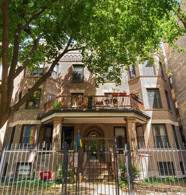Address Withheld By Seller, Chicago, IL 60640