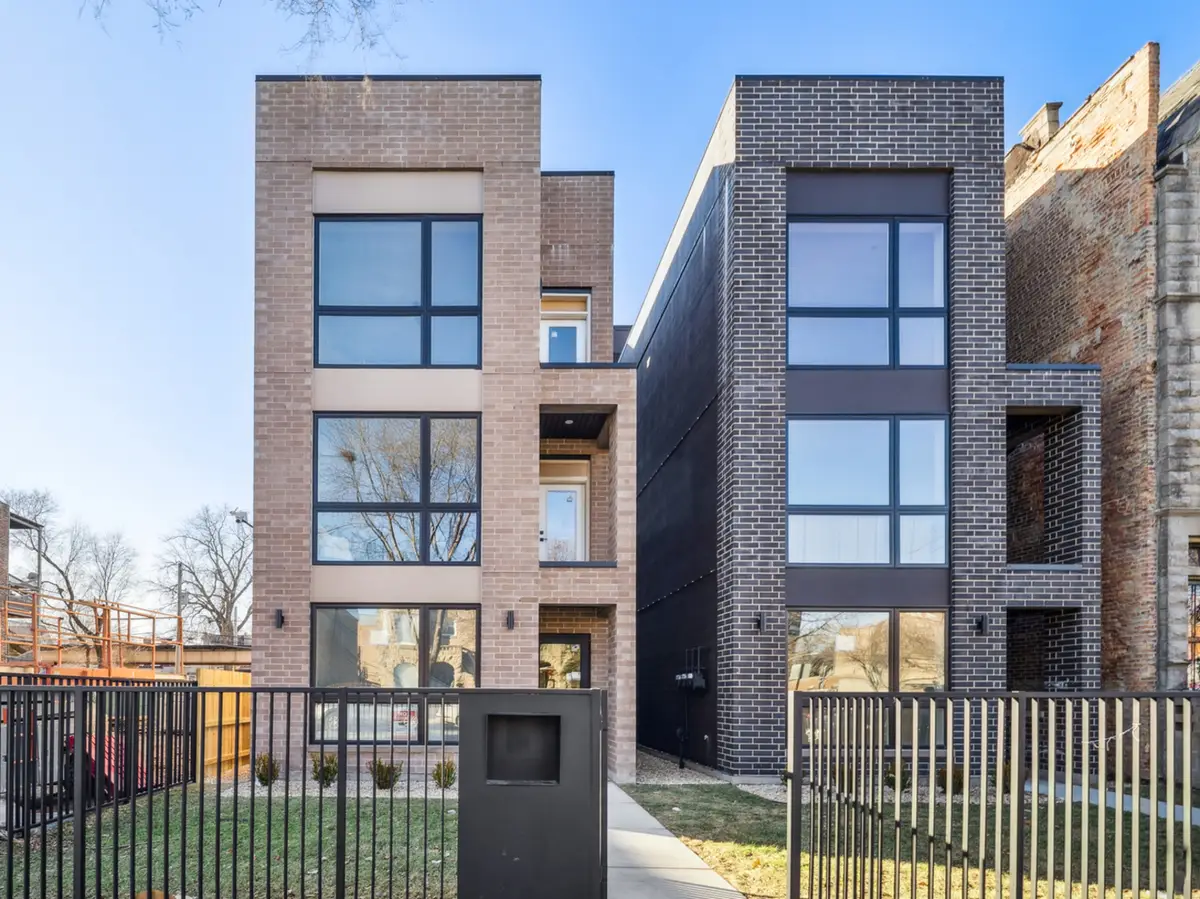 4206 S Calumet Avenue, Chicago, IL 60653 - Image #1