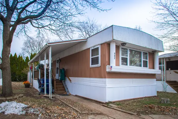 400 W Touhy Avenue #367, Des Plaines, IL 60018