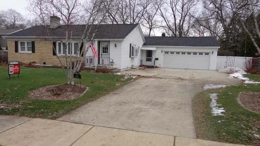 1011 James Street, Geneva, IL 60134 - Image #2