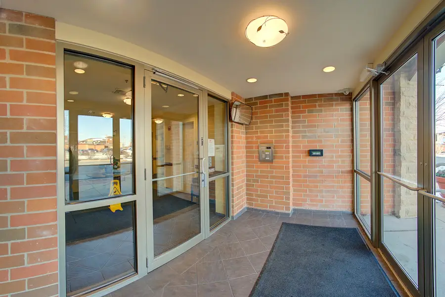 9530 Cook Avenue #414, Oak Lawn, IL 60453 - #2