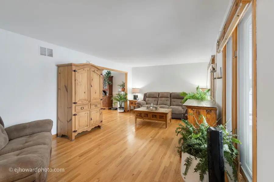 2821 Abbington Drive, New Lenox, IL 60451 - Image #3