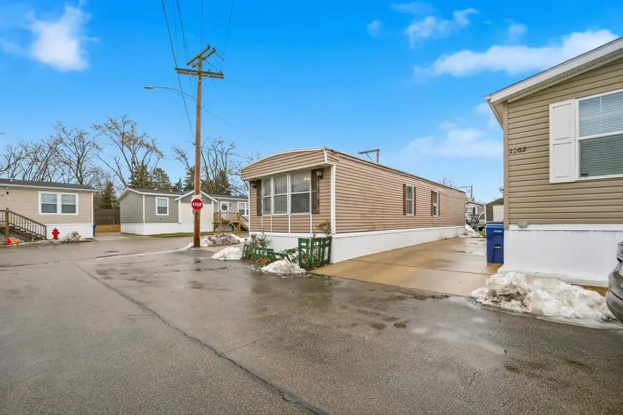 1300 W Branch Road, Northfield, IL 60093 - #2