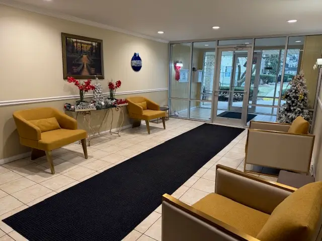 5510 Lincoln Avenue #B409, Morton Grove, IL 60053 - Image #3