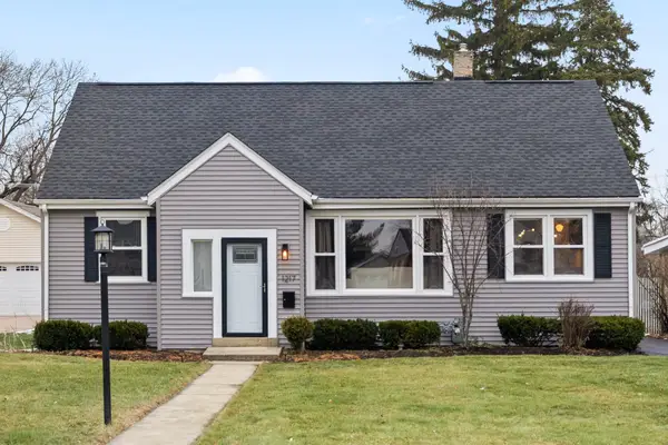 1217 Sunset Road, Wheaton, IL 60189