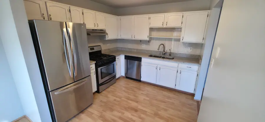 660 Cumberland Trail #BB2, Roselle, IL 60172 - Image #2