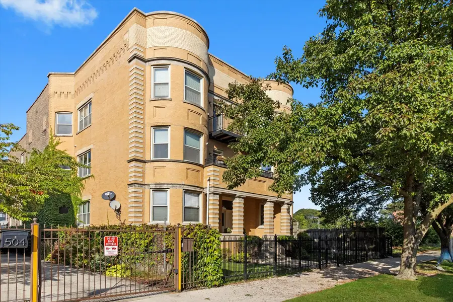 512 E Oakwood Boulevard #2, Chicago, IL 60653 - Image #3