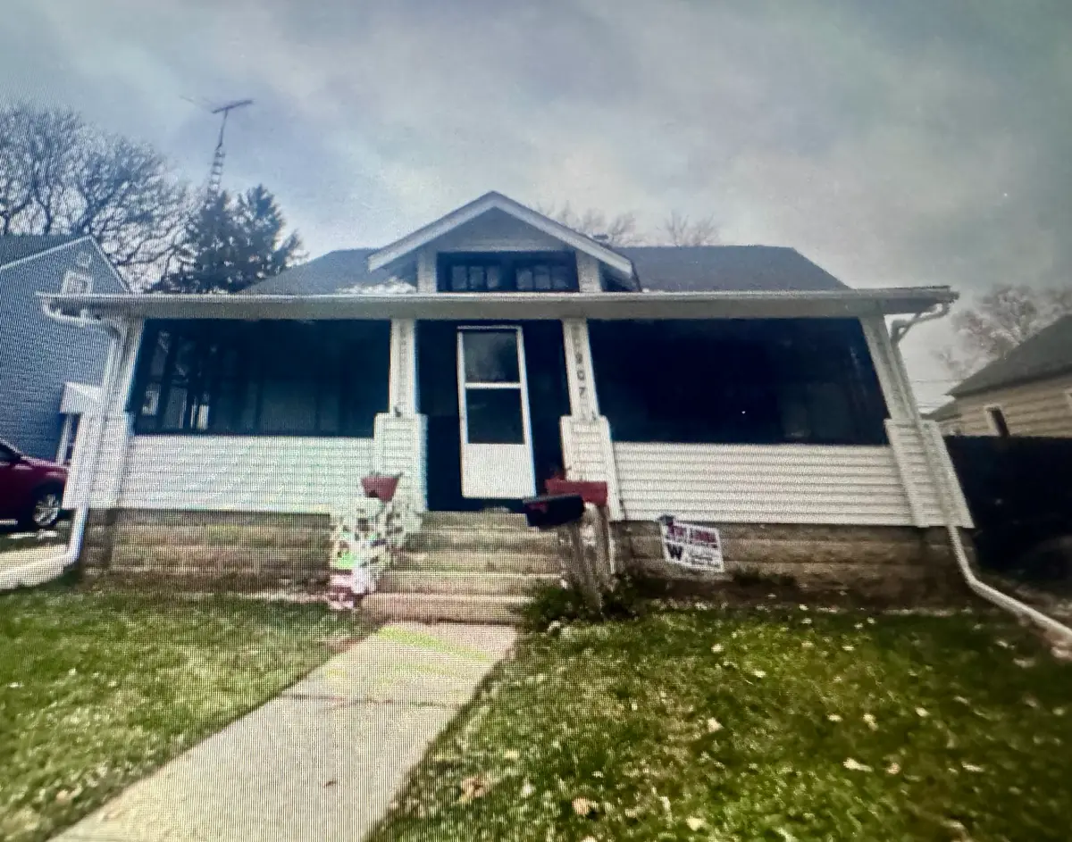 807 Spruce Street, Aurora, IL 60506 - Image #1