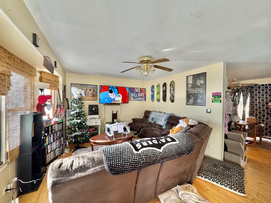 214 Orleans Street, Carpentersville, IL 60110 - Image #2