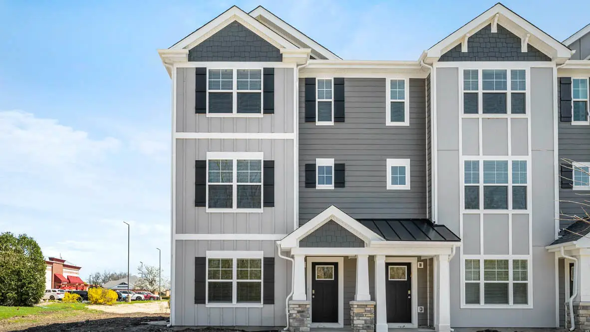 579 Yosemite Way, Mundelein, IL 60060 - Image #1