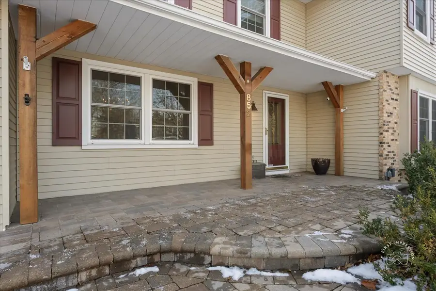 852 Waverly Court, Naperville, IL 60563 - Image #2