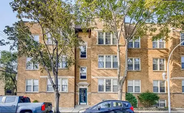 2306 W Jarvis Avenue #3, Chicago, IL 60645