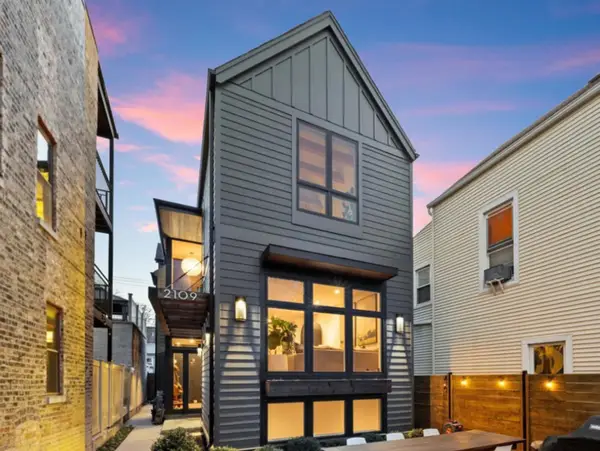 2109 W Montrose Avenue, Chicago, IL 60618