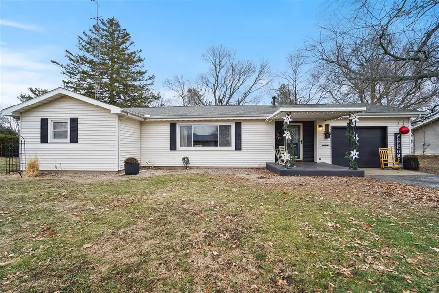 517 Sunrise Drive, Chenoa, IL 61726 - Image #2