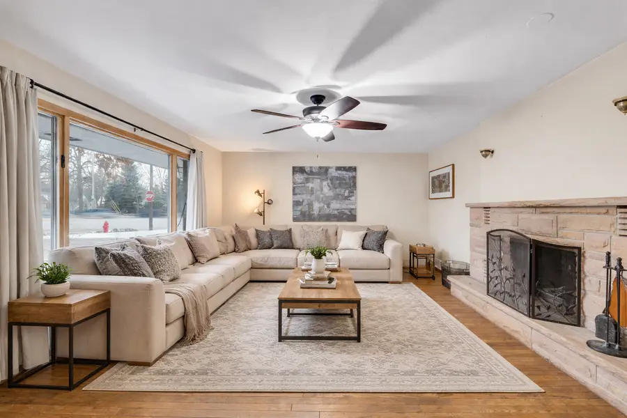 801 Woodlawn Drive, Dekalb, IL 60115 - Image #2