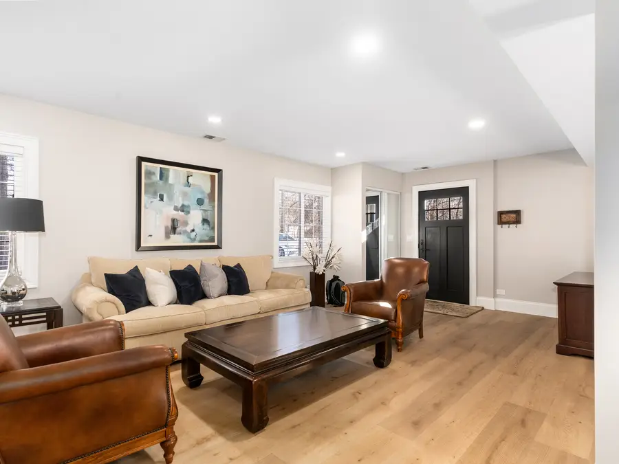 1906 N Summit Street, Wheaton, IL 60187 - Image #3