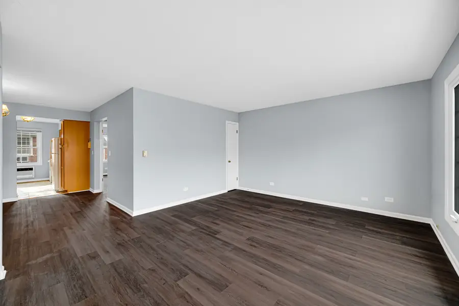 1501 Plymouth Place #2W, Glenview, IL 60025 - Image #2