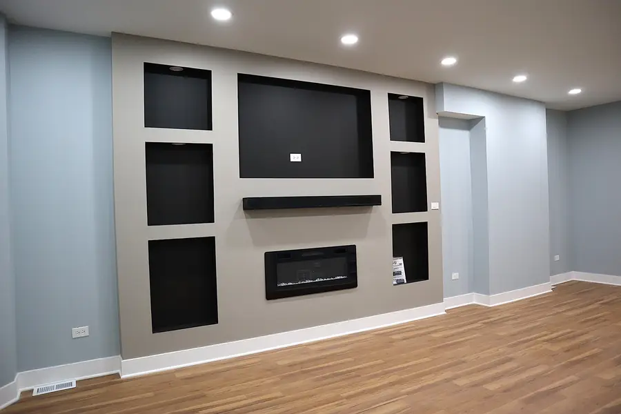 9138 S Essex Avenue, Chicago, IL 60617 - Image #2