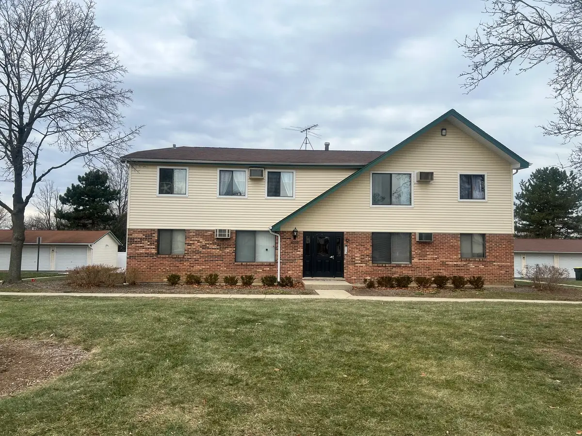 8320 Oak Leaf Drive #1302, Woodridge, IL 60517 - Image #1