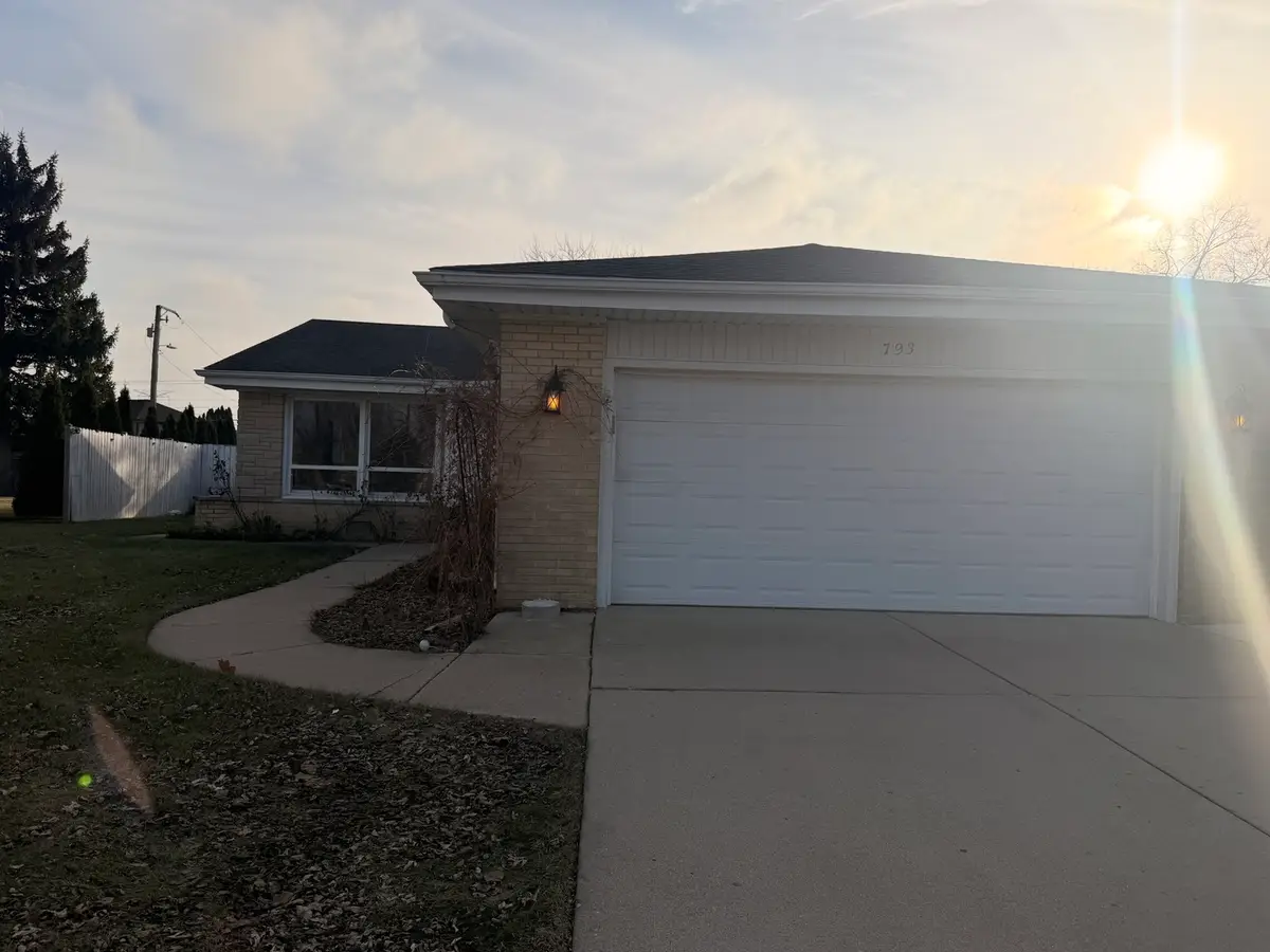 793 Timothy Lane, Des Plaines, IL 60016 - Image #1