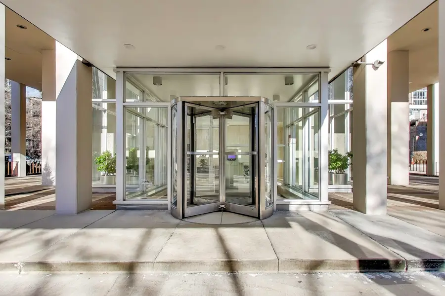 70 W Burton Place #408F, Chicago, IL 60610 - Image #2
