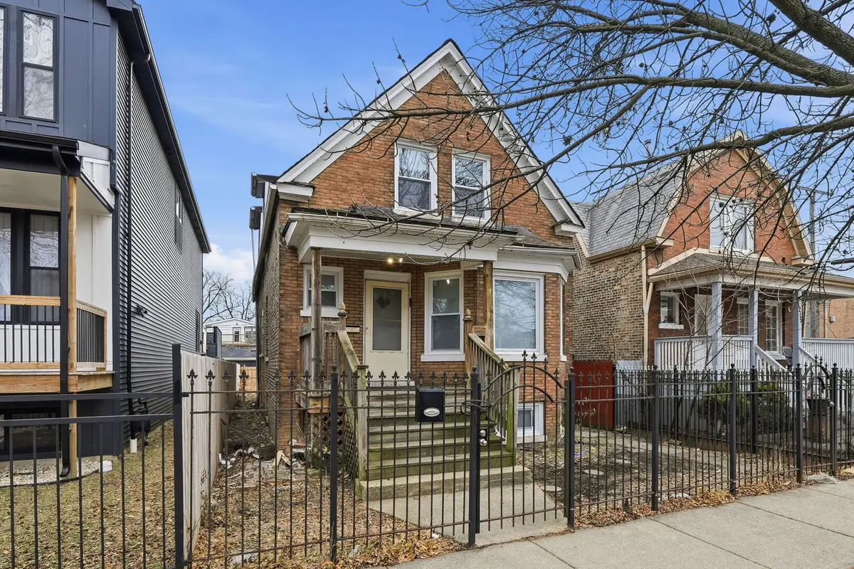 1217 N Harding Avenue, Chicago, IL 60651 - Image #1