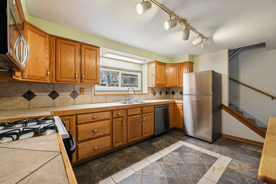 418 Glen Garry Road, Cary, IL 60013 - Image #3