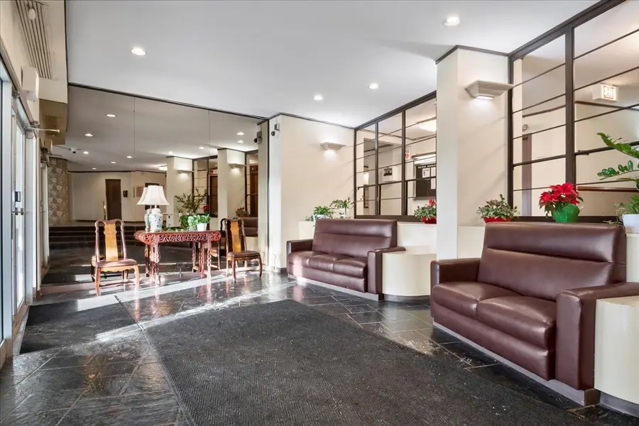 6833 N Kedzie Avenue #1113, Chicago, IL 60645 - Image #2