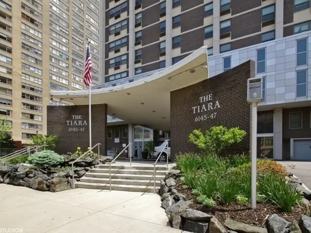 6145 N Sheridan Road #12D, Chicago, IL 60660 - Image #1