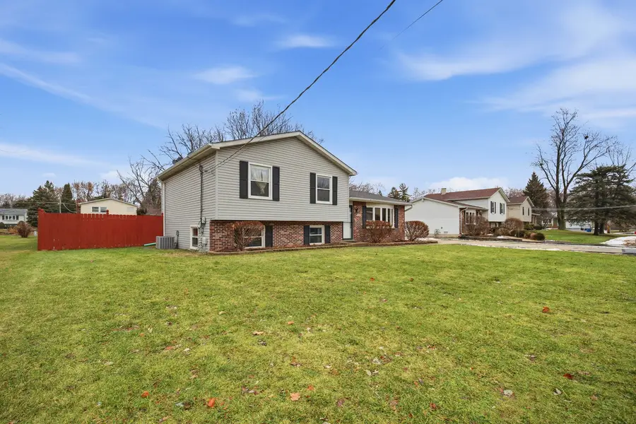 3486 Dorchester Avenue, Gurnee, IL 60031 - Image #2