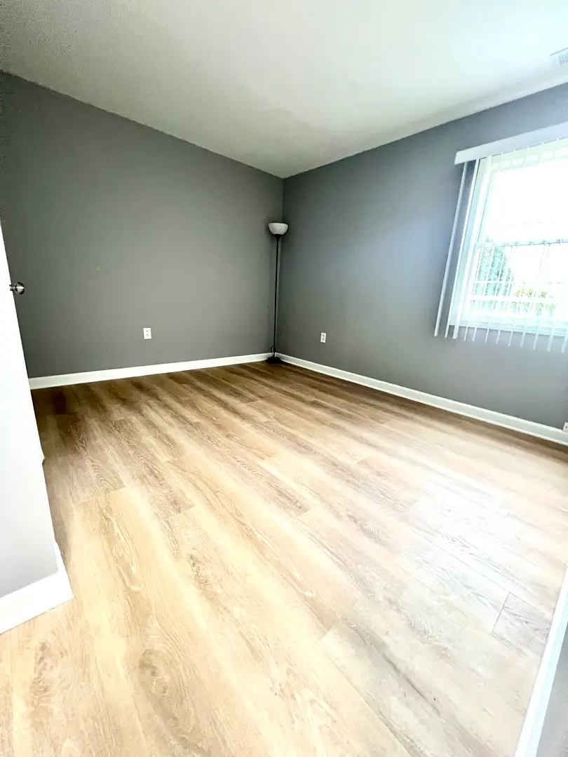 210 Willow Road, Streamwood, IL 60107 - Image #3