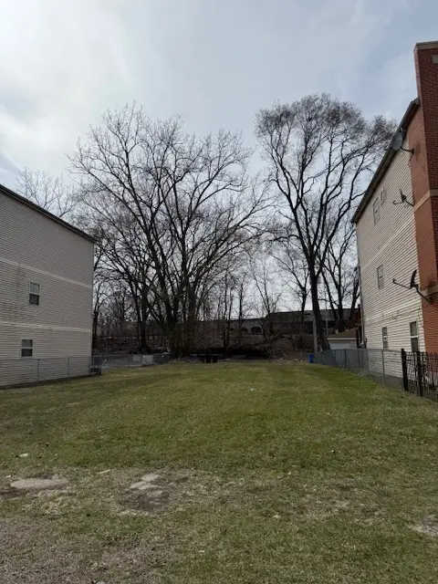 7912 S Parnell Avenue, Chicago, IL 60620