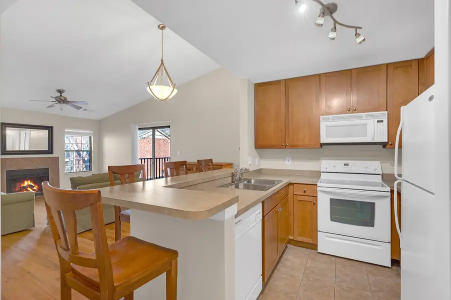 1915 N Hicks Road #208, Palatine, IL 60074 - Image #2