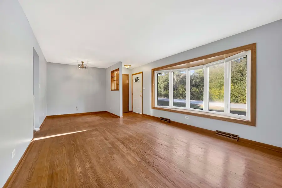 11257 S Pacific Drive, Worth, IL 60482 - Image #3