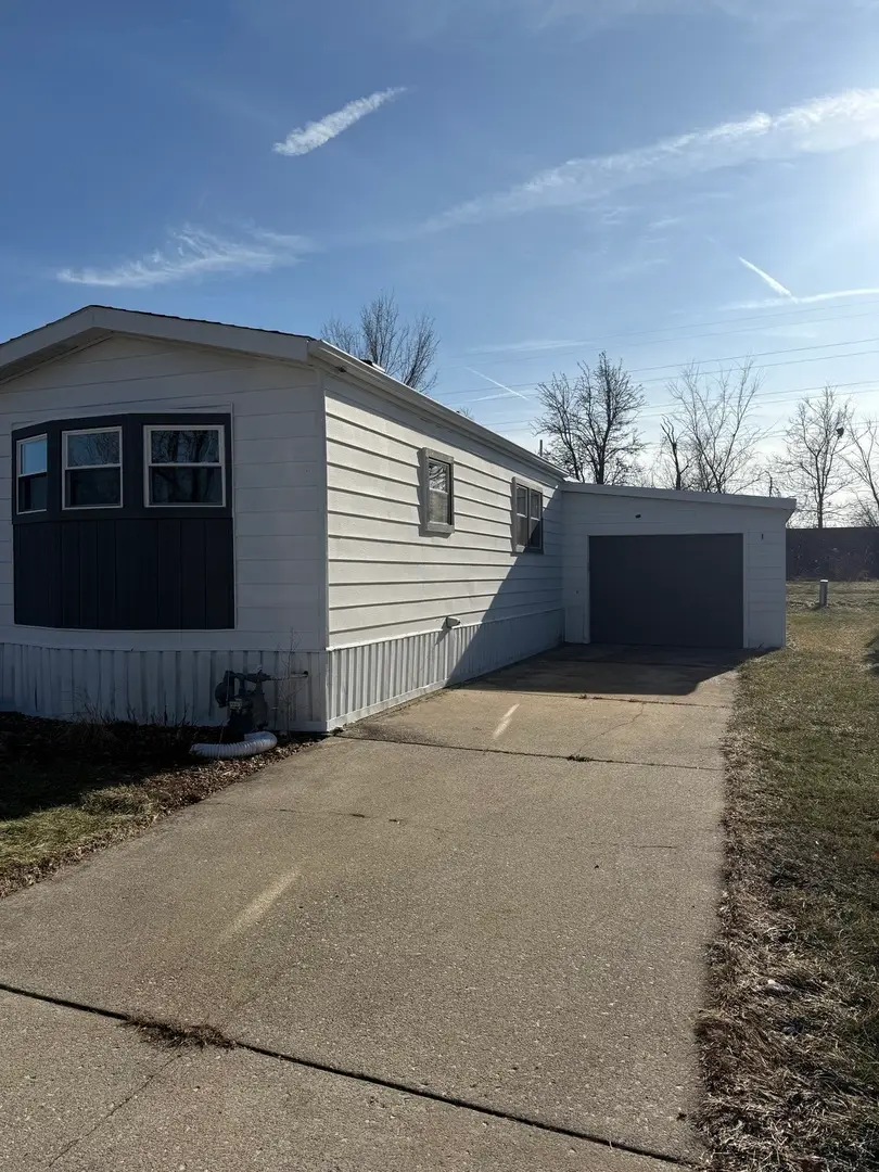 610 Tanglewood Road, Matteson, IL 60443 - Image #1