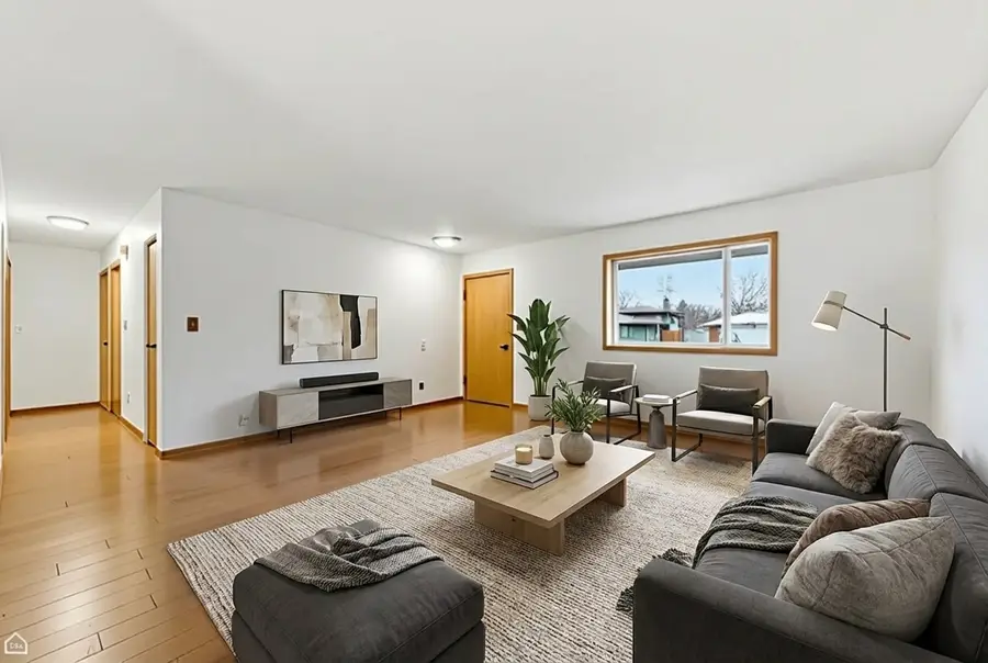 110 Westmere Road, Des Plaines, IL 60016 - Image #2