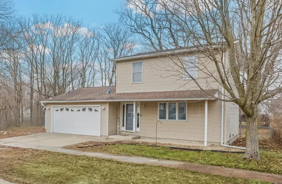 108 W Maple Street, Roberts, IL 60962 - Image #2