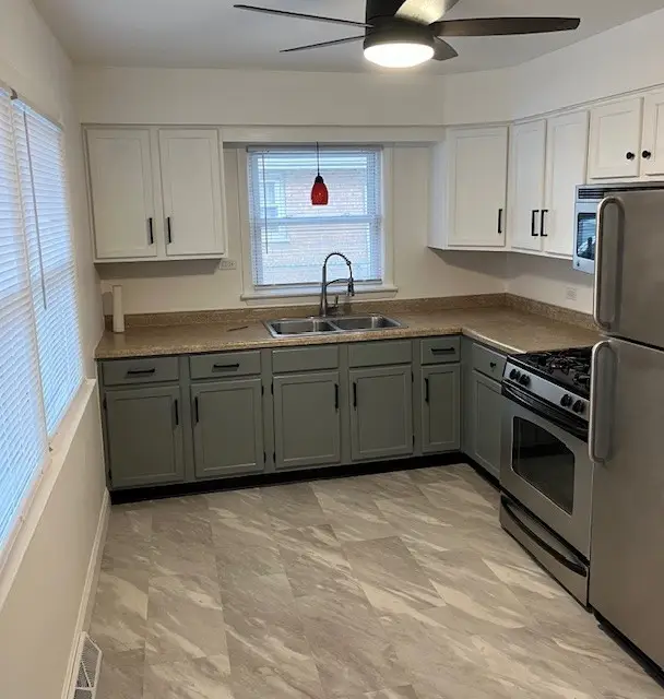 16165 Oxford Drive, Markham, IL 60428 - Image #3