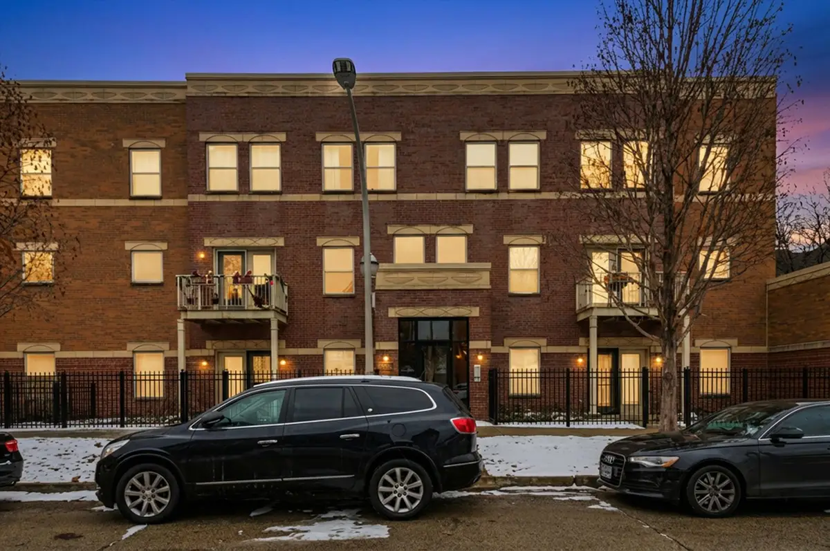 830 E Bowen Avenue #2A, Chicago, IL 60653 - Image #1