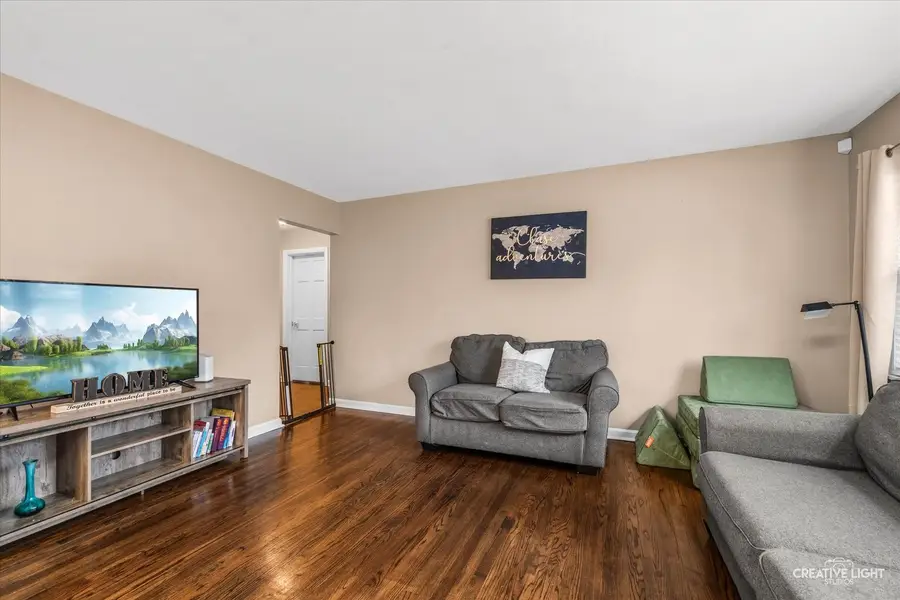 572 Glendale Avenue, Glen Ellyn, IL 60137 - Image #2