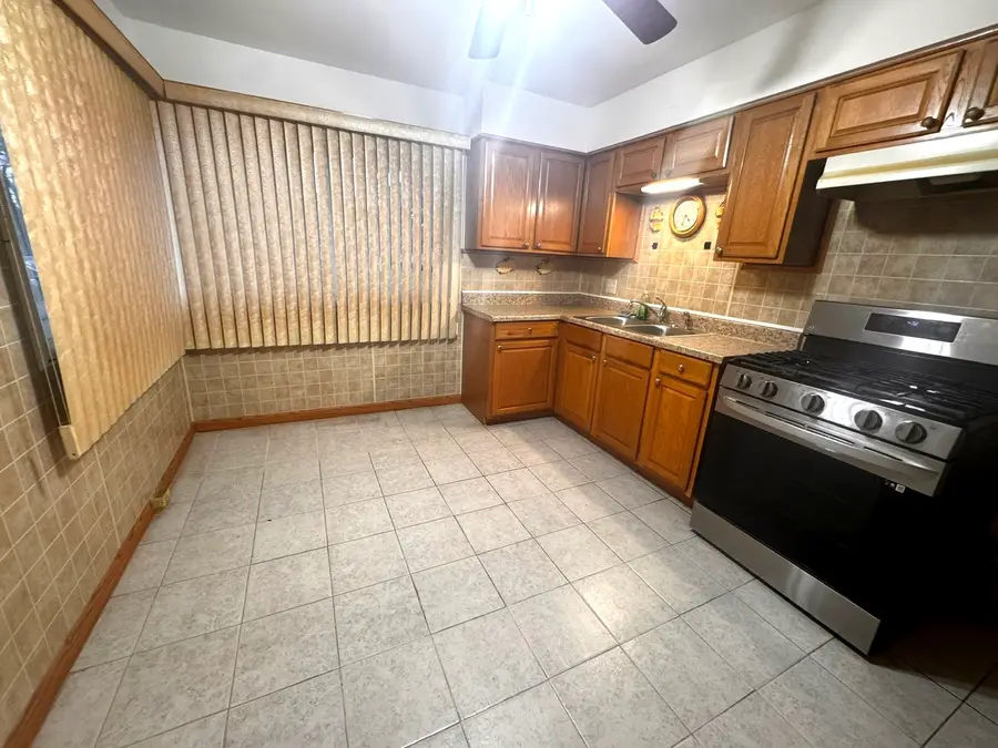 609 Linden Avenue, Bellwood, IL 60104 - Image #2