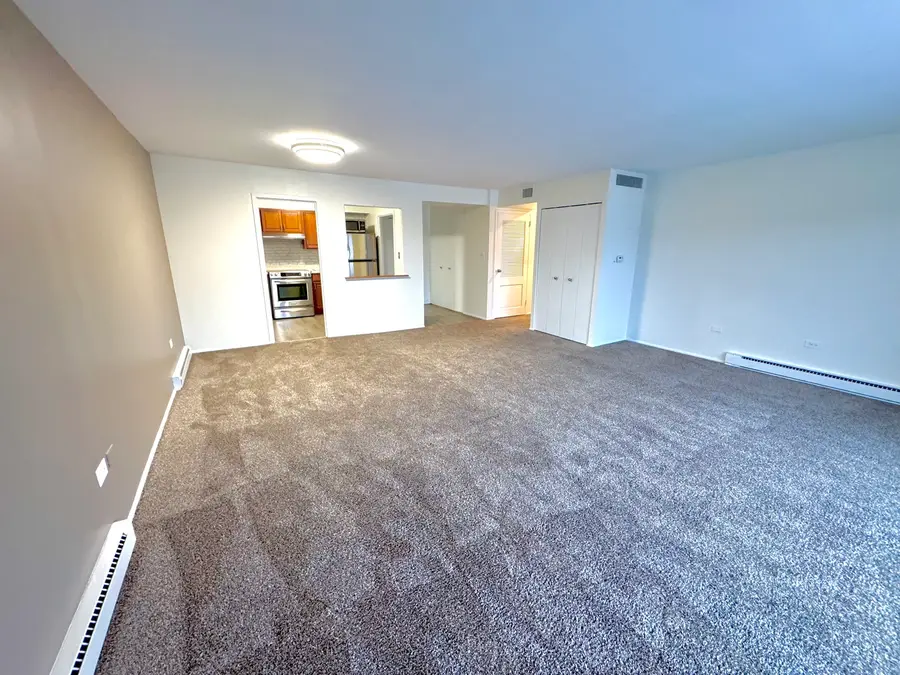 141 N La Grange Road #504, La Grange, IL 60525 - Image #2