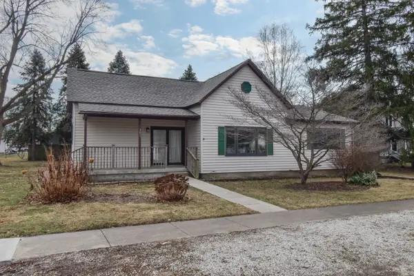 301 E Douglas Street, St. Joseph, IL 61873