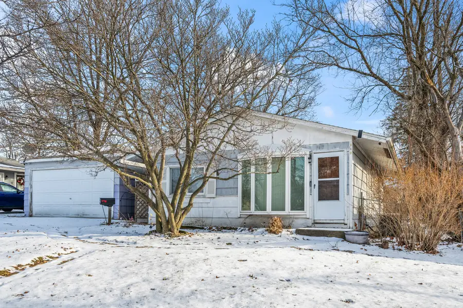 969 Berkley Street, Carpentersville, IL 60110 - #2