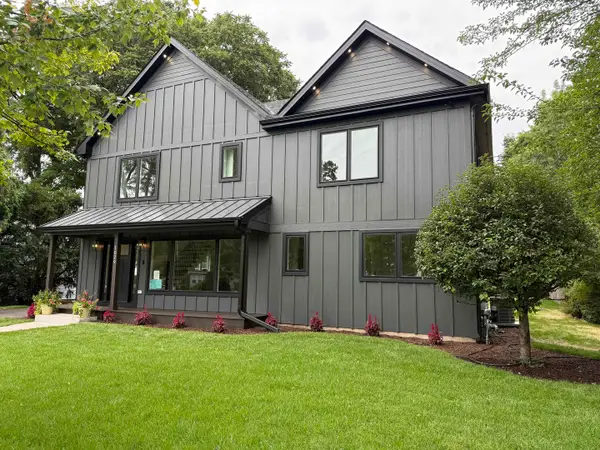1029 S 5th Street, St. Charles, IL 60174