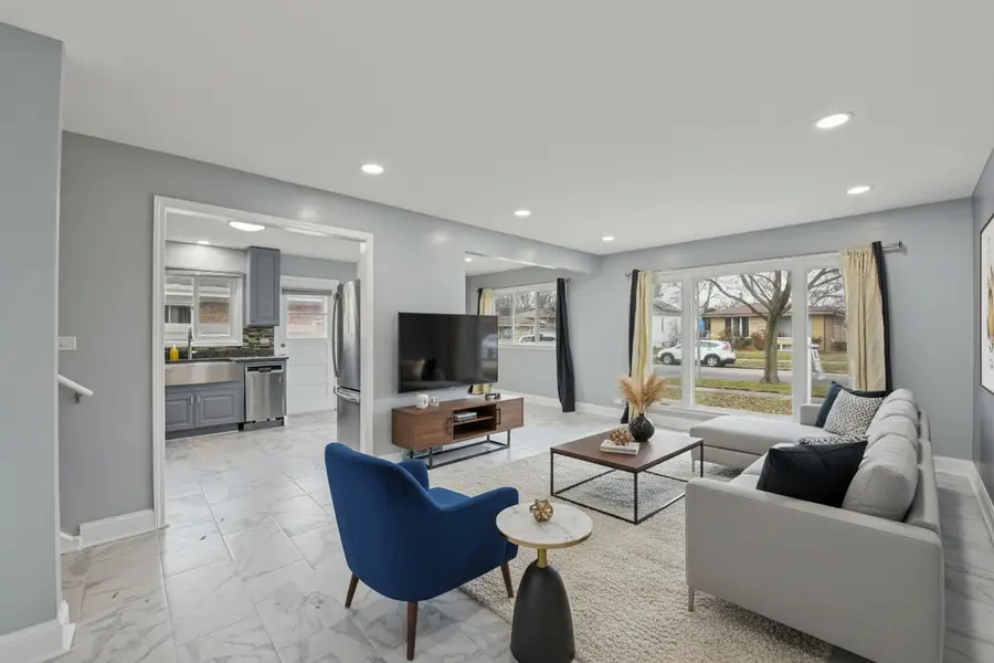 5829 Madison Street, Morton Grove, IL 60053 - Image #3